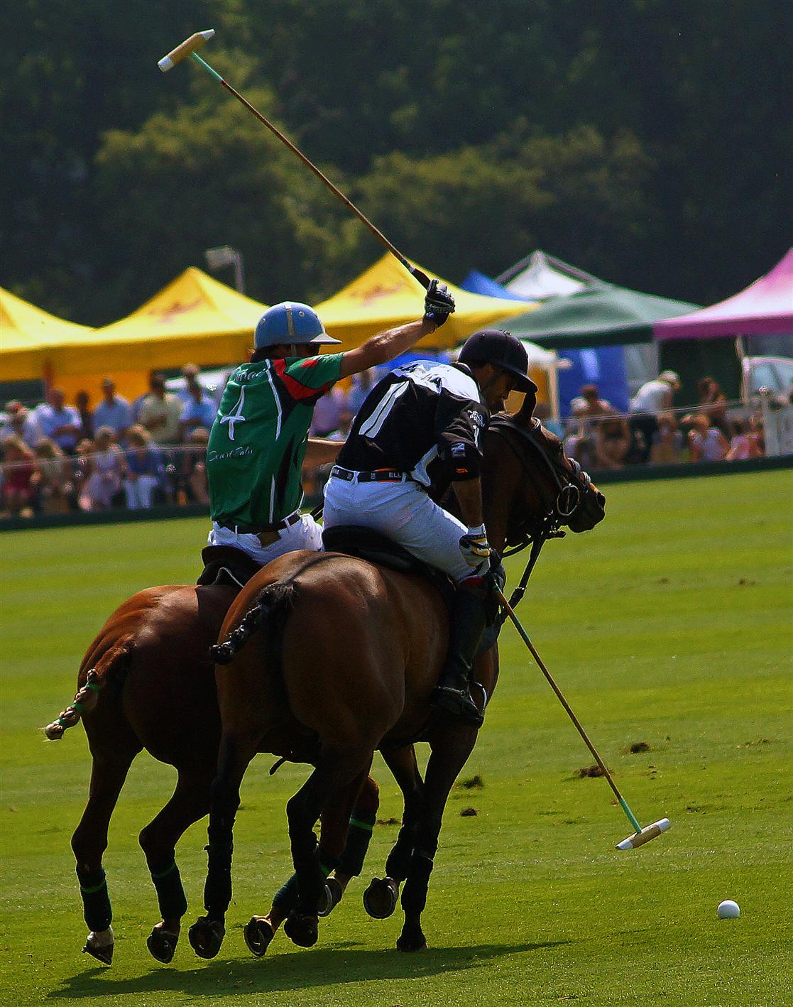 Facu sneaks ball away Gold Cup - Henry Ascoli Custom